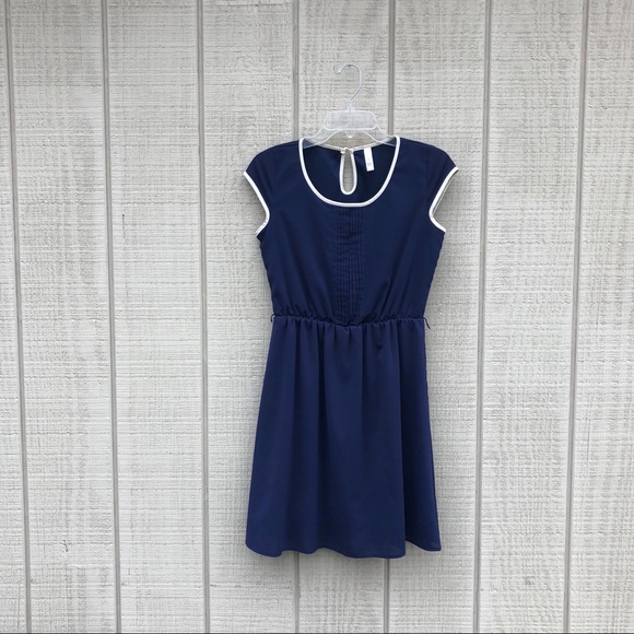 Xhilaration Dresses & Skirts - Xhilaration classy navy & cream cocktail dress, M